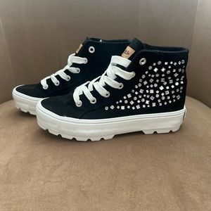 MUDD Girl’s Black High Top, Platform, Lace Up Sneakers with Rhinestones